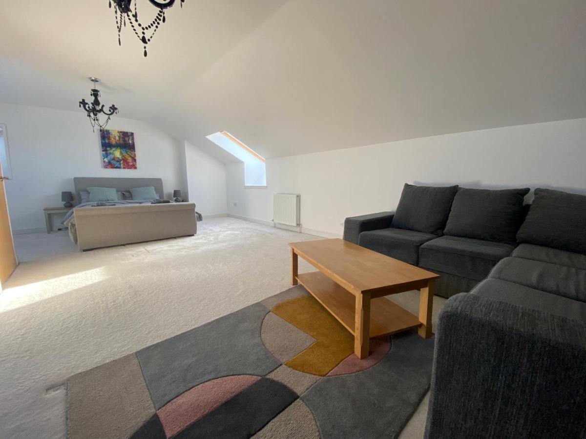 The Duplex Nairn- Spacious 3 Bedroom With Sunny Balcony Kültér fotó