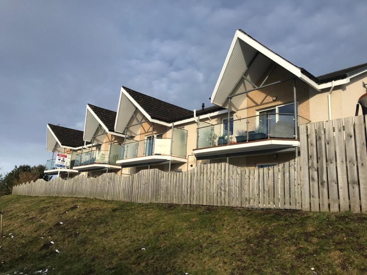 The Duplex Nairn- Spacious 3 Bedroom With Sunny Balcony Kültér fotó