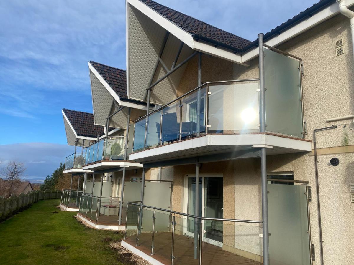 The Duplex Nairn- Spacious 3 Bedroom With Sunny Balcony Kültér fotó
